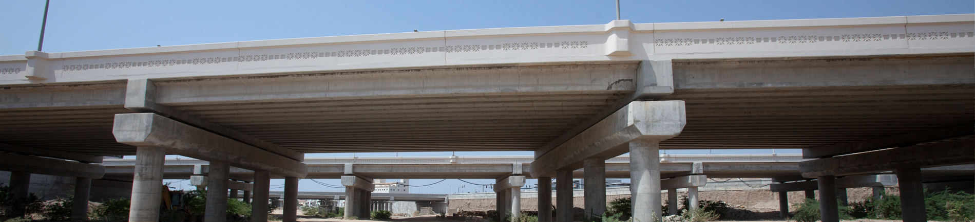 Design and Construction of Wadi Bridges and Culverts in Al Qurm